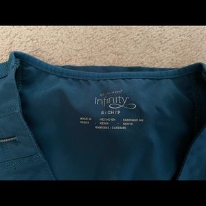 Infinity scrub top